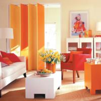 Dekorácia obývačky pomocou oranžovej