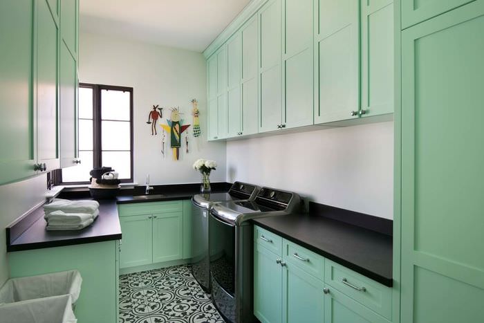 Lite kjøkken i Provence -stil i mintfarge