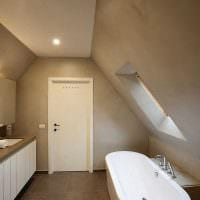 הרעיון של הטיח הדקורטיבי המקורי בעיצוב תמונת חדר האמבטיה