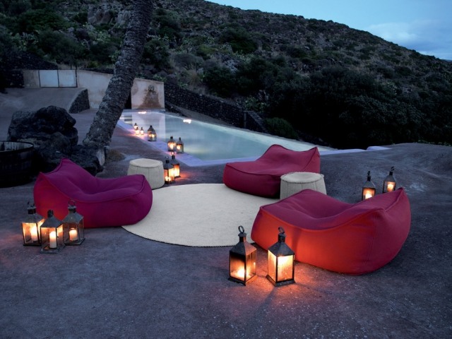 Udendørs loungemøbler vejrbestandige møbler sofa lænestole lanterner
