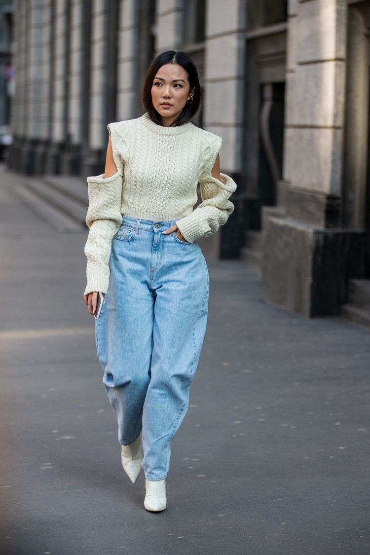 Oversized outfit modetrends 2021 kombinerer baggy jeans