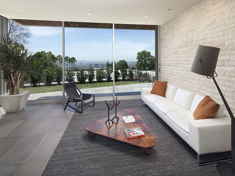 Panoramavinduer til at fremhæve -minimalistiske terrassedøre-have-stue-grå
