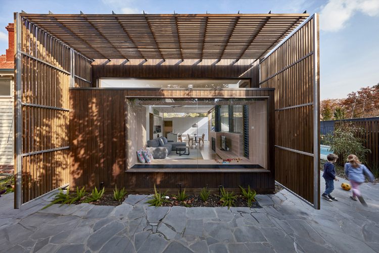 Træpergola ny bygning Australien solafskærmning terrasse stenbeklædning