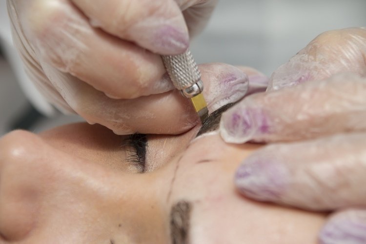 permanent-makeup-værktøj-metode-hånd-maling-sting