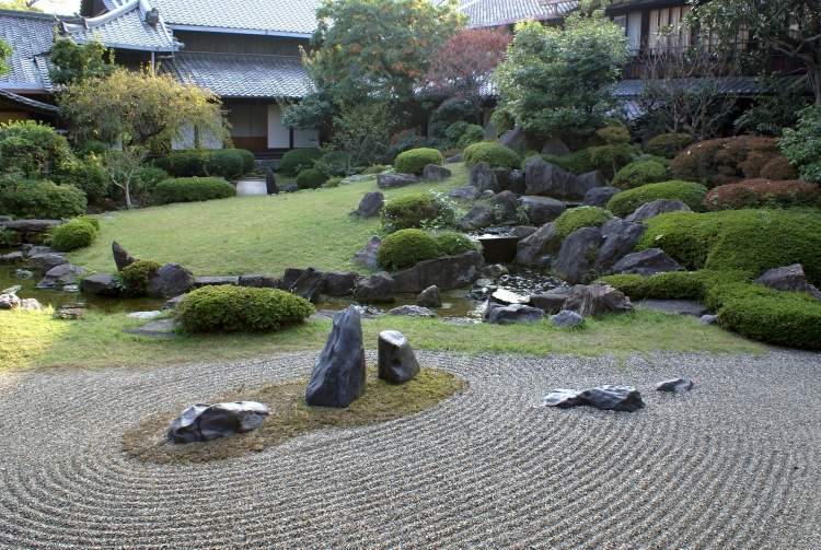 plante-grus-japansk-have-kampesten-vand-sten