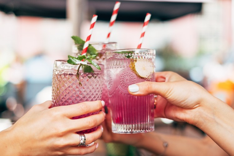 Pink cocktails opskrifter Campari Tonic Gin