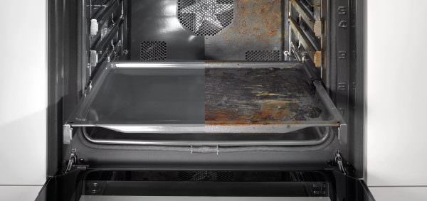 Tento proces čištění pece je založen na chemických reakcích: do skloviny pece se přidávají speciální látky, které jsou katalyzátory a přispívají k rozkladu kontaminantů na jednodušší látky.