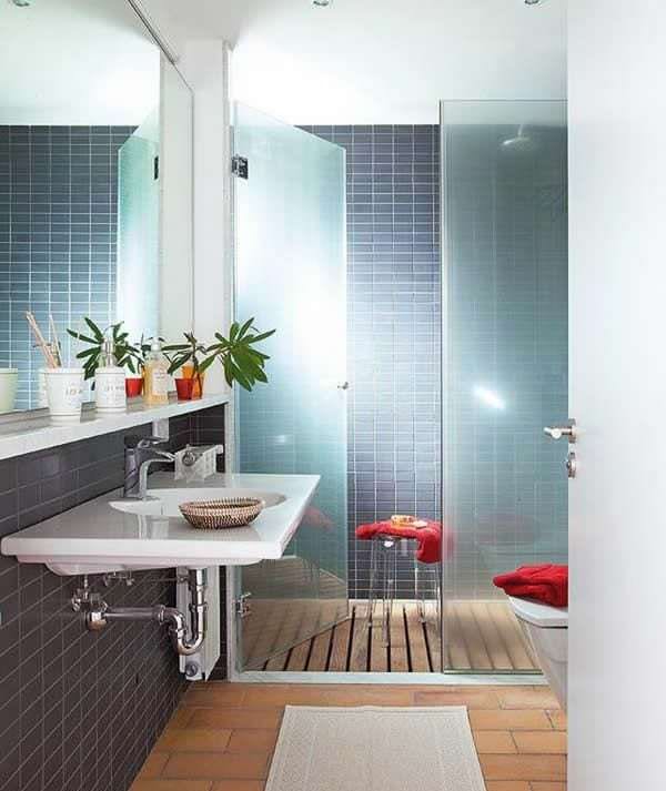 A zuhanykabin előnyei és hátrányai a fürdőszobában