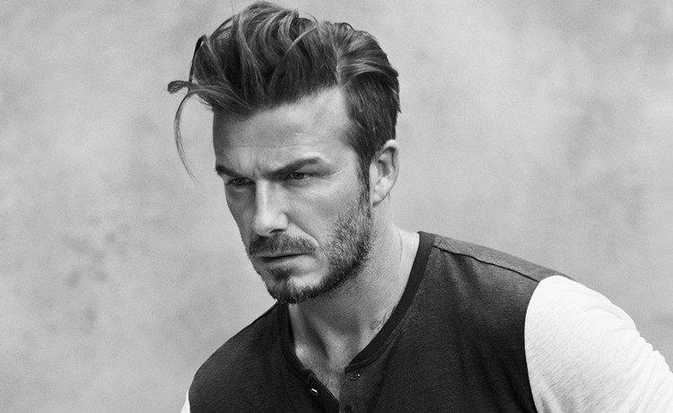 Pompadour frisure mænd-david-beckham-top-lang-side-kort