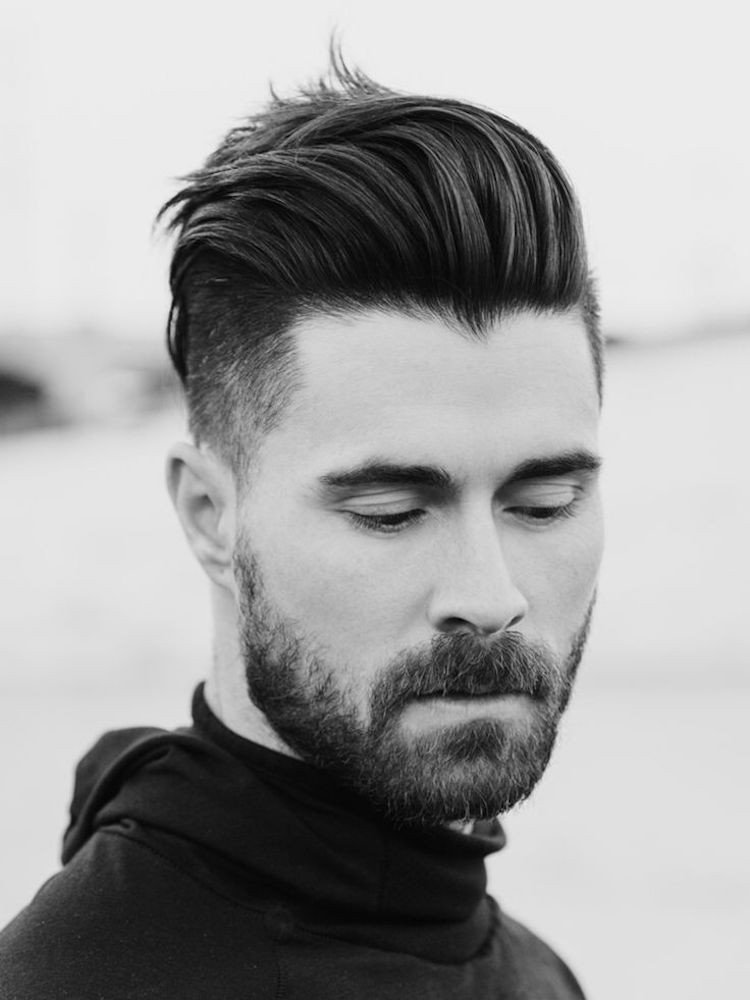 pompadour-frisure-sidelæns-styles-underskåret-herre-frisurer-skæg