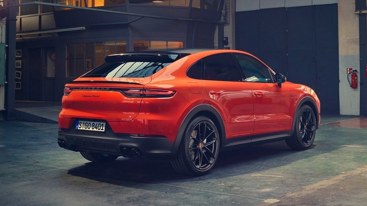 porsche cayenne coupe i orange med sorte alufælge