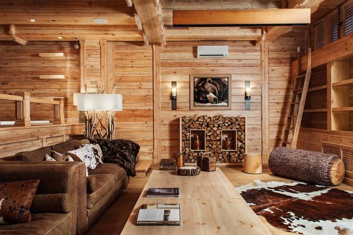 تقليم خشبي مزخرف في تصميم غرفة المعيشة