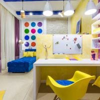 příklad krásného designu dětského pokoje pro dvě děti obrázek