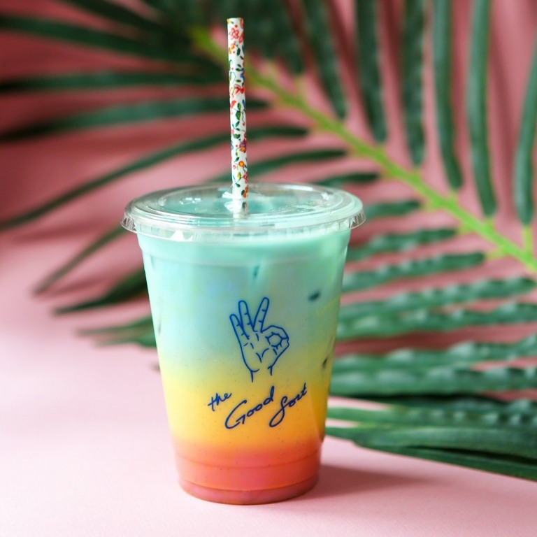 Rainbow Latte laver dine egne opskrifter på superfood -drikke af kaffe