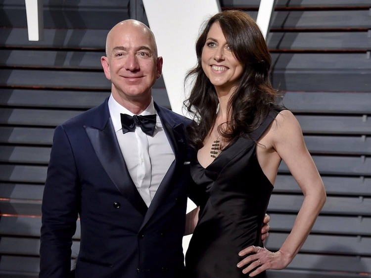 jeff bezos og hans kone MacKenzie blev skilt i 2016 for $ 136 billioner