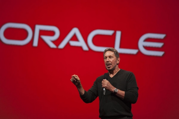 larry ellison som den grønne opfinder af softwaremærket oracle på nuværende tidspunkt