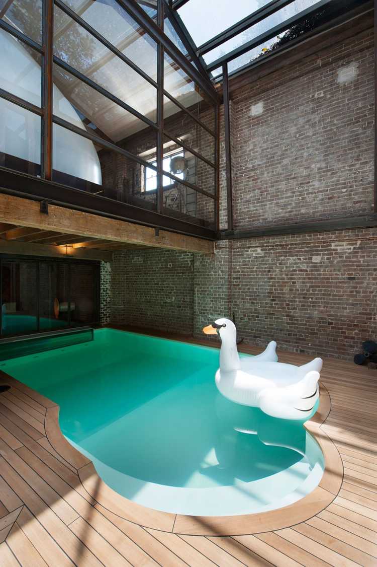 retro-look-industriel stil-pool-træ-planke-klinker-væg