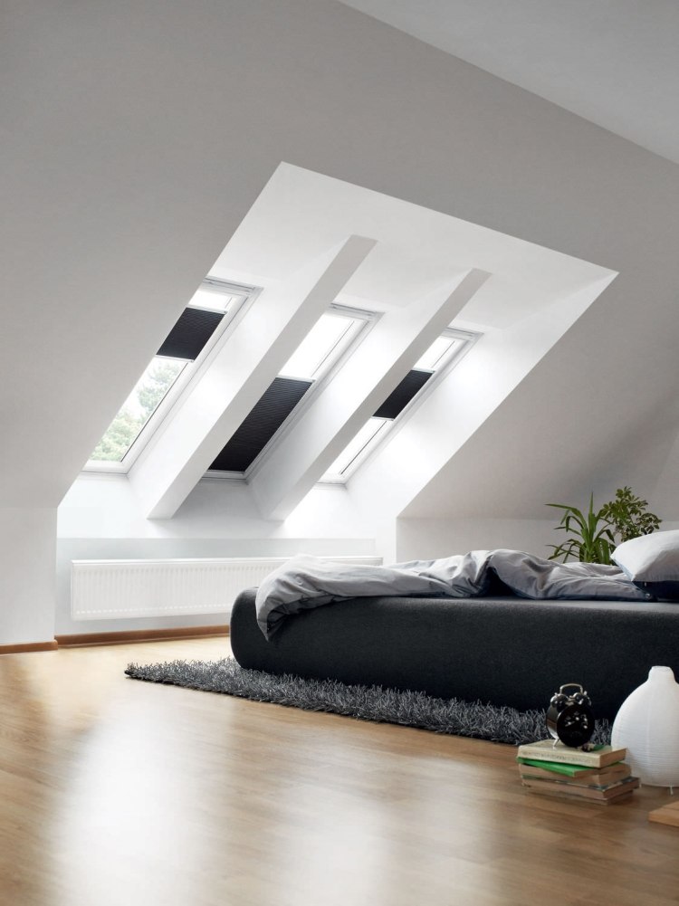 Rullegardiner til ovenlys-soveværelse-moderne-seng-mørkegrå-laminatgulv-fleksibel