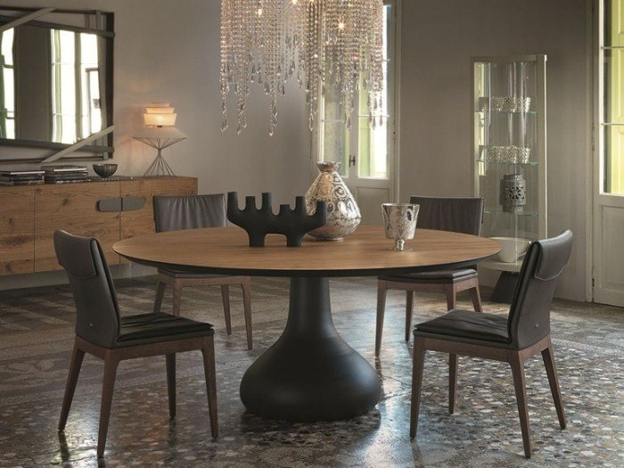 Rundt bord-spisebord-træ-BORA-BORA-Giorgio-Cattelan-stole-sort-læderbetræk