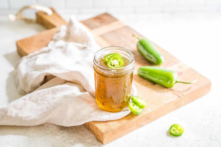 Sød varm chili marmelade opskrift med jalapenos