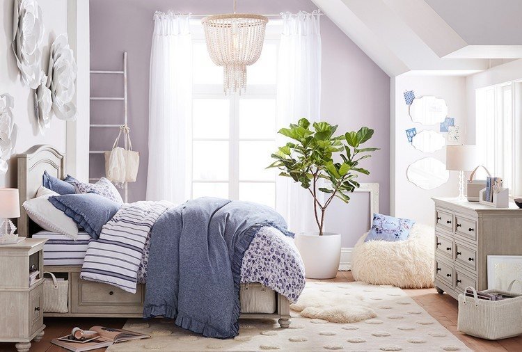 Lav et soveværelse med vægmaling lilla i boho -stil