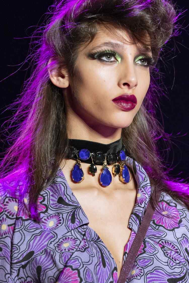 Choker halskæde outfit ideer smykker trends 2020