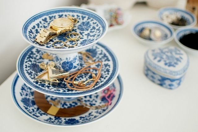 Smykkestativ ideer gamle keramiske kopper tallerkener