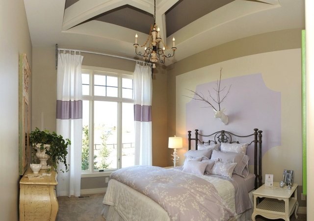 gennemsigtig-soveværelse-gardiner-hvid-lilla-hjorte-gevir-dekoration