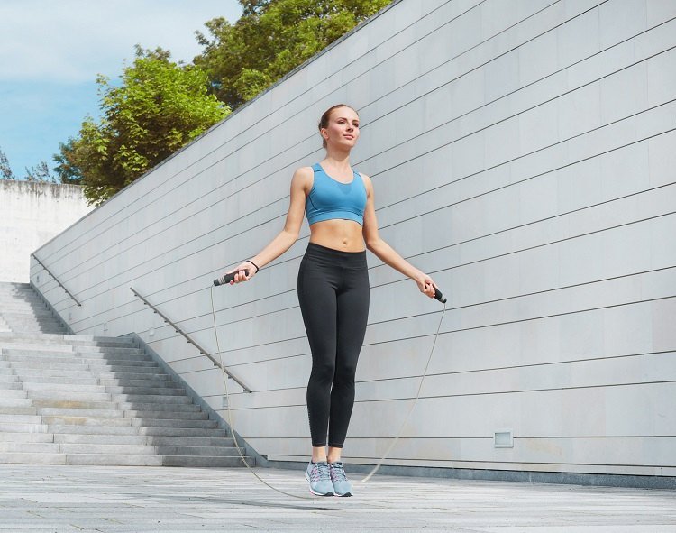 Jump reb effekt vægttab udholdenhedstræning HIIT træningsplan for derhjemme