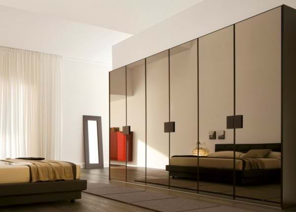 schlafzimmerschrank-design-spiegel-kleiderschrank