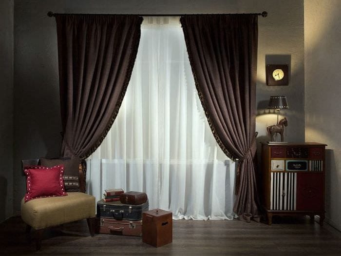 schöne Schlafzimmerdekoration in Schokoladenfarbe