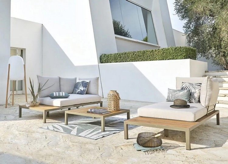 Moderne havemøbler i træ af modulopbygget to -dages senge med polyesterindtræk og et sofabord