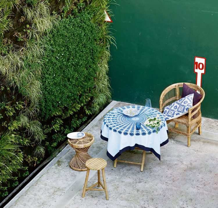 Skandinavisk terrasse opsat-havemøbler-bambus-rotting-lodret have-væggrønt