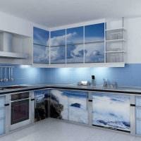 myšlienka aplikácie jasne modrej farby na štýl obrazu domu