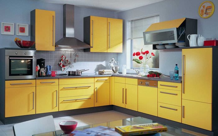 combinație de culori deschise în designul bucătăriei