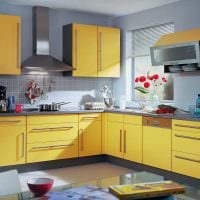 combinând culori luminoase în fotografia de design a bucătăriei