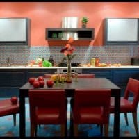 combinație de culori luminoase în decorul fotografiei din bucătărie
