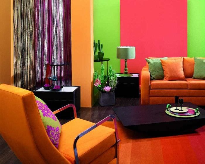 az ötlet egy gyönyörű színkombinációról egy modern lakás stílusában