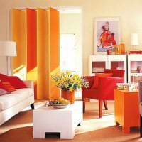kombinasjon av lys oransje i hjemmet med andre farger