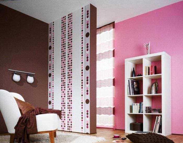 világos rózsaszín kombinációja szoba stílusban más színekkel