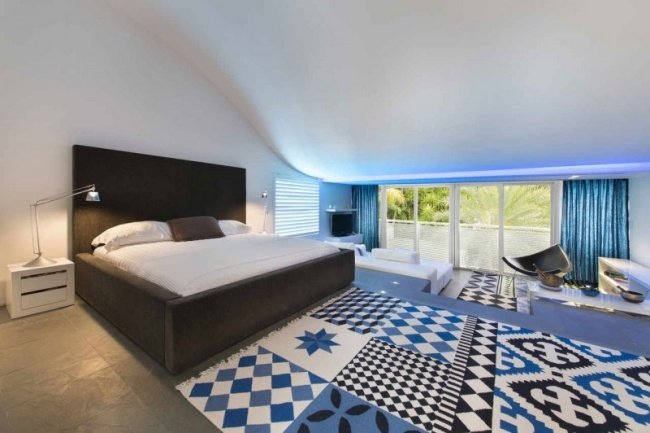 Soveværelse skråt loft-elegante loft design-ideer