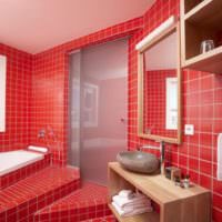 Червени плочки в дизайна на банята