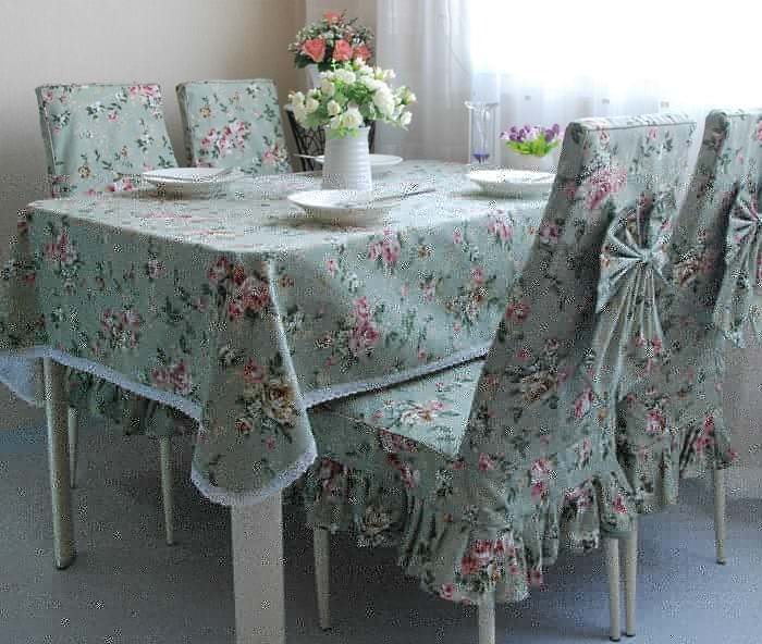 Καλύμματα με λουλούδια για καρέκλες για την κουζίνα