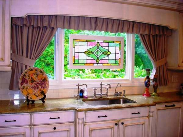 Kjøkken-gardiner-ideer-vindu-behandlinger