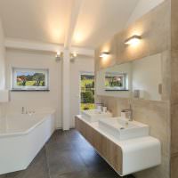 Dizajn priestrannej kúpeľne v súkromnom dome