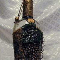 ideen om den originale utformingen av glassflasker med garnbilde