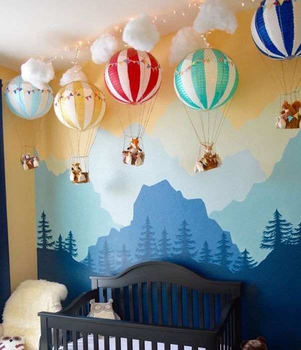 Декориране с топки на интериора на стая за новородено