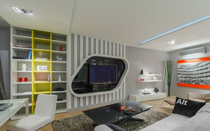 Obývací pokoj ve vesmírném stylu s originálním TV stolkem