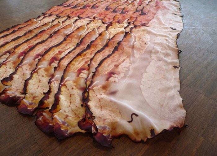 silketørklæde til kvinder fou-spæk-bacon-optik-natalie-luder