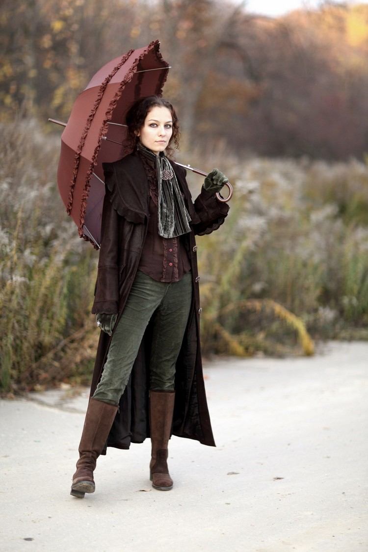 steampunk-tøj-dame-bukser-frakke-paraply